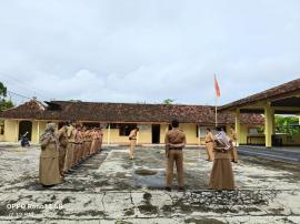 LURAH TEKANKAN DISIPLIN PAMONG